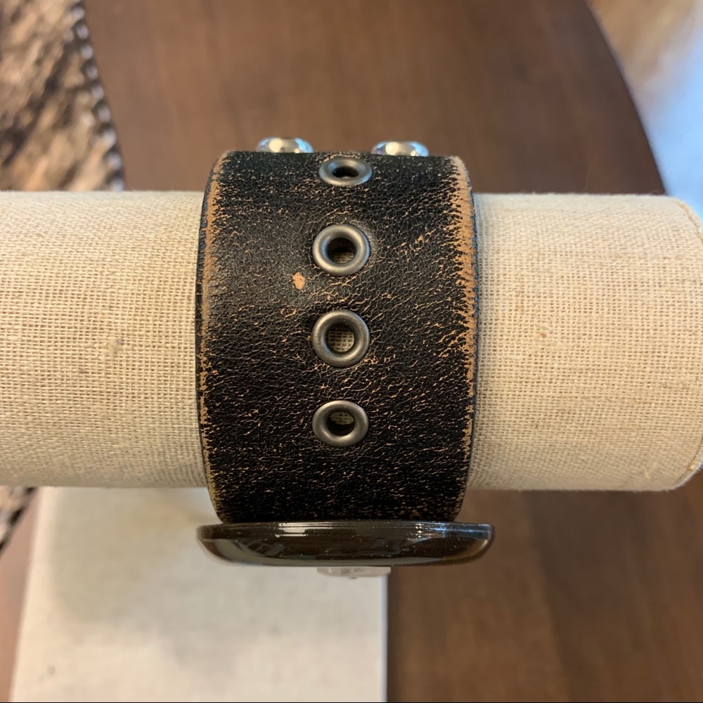 Vintage Upcycled leather cuff bracelet- adjustable - Picture 4 of 8